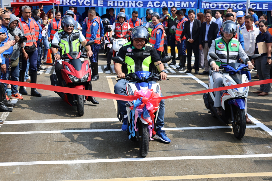 MMDA’s motorcycle riding academy now officially open