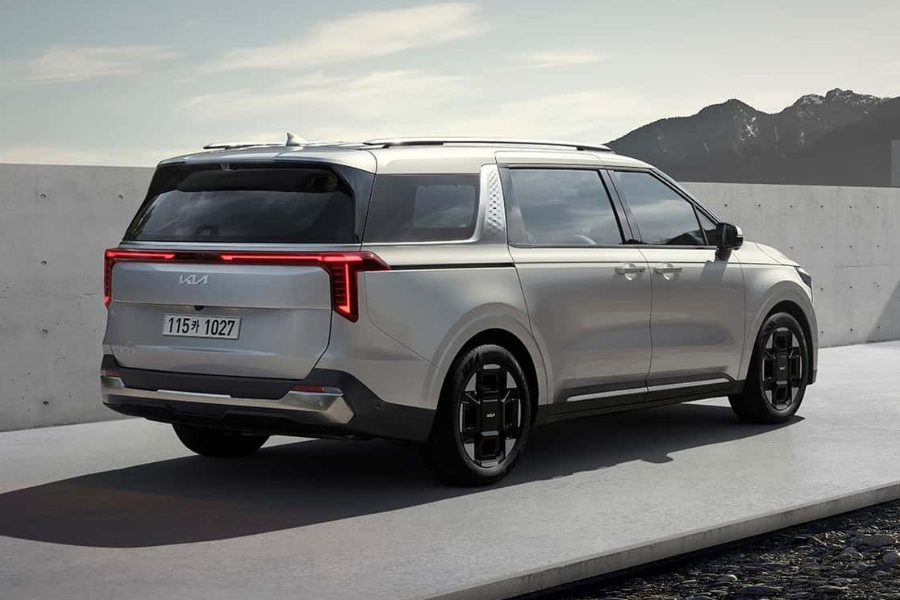 2025 Kia Carnival unveiled with bolder, more modern design