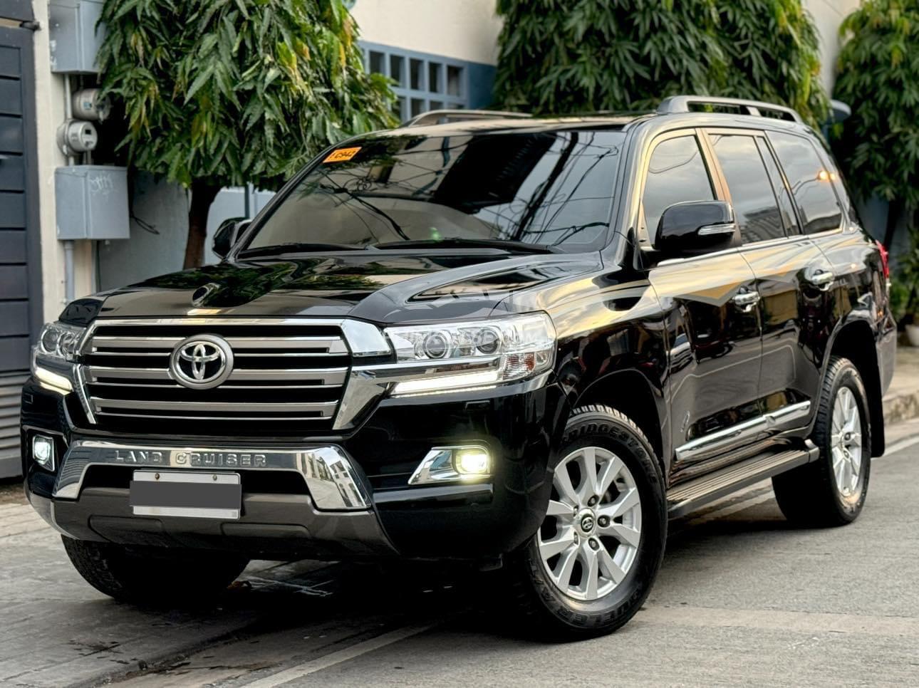 Buy Used Toyota Land Cruiser 2018 for sale only ₱4788000 - ID840798