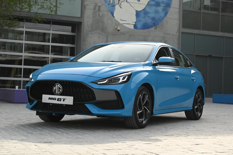 MG GT Sport in blue exterior paint offered with P1,000 downpayment