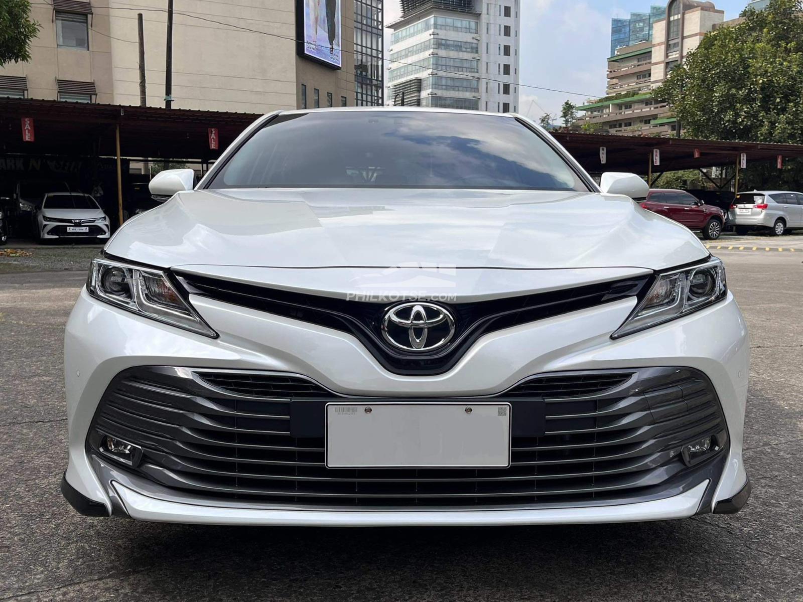 Buy Used Toyota Camry 2022 for sale only ₱1775000 - ID842971