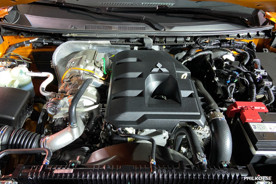 The top-spec variant uses a 2.4-liter 4N16 two-stage turbocharged diesel engine.