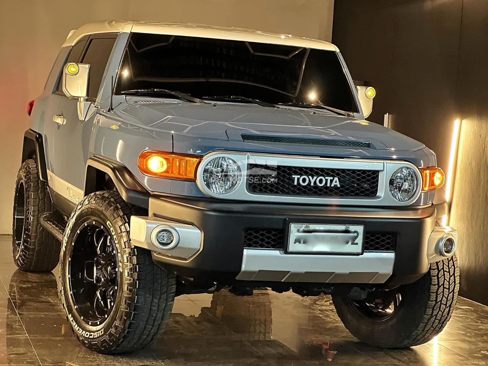 Buy Used Toyota FJ Cruiser 2015 for sale only ₱1720000 - ID843647