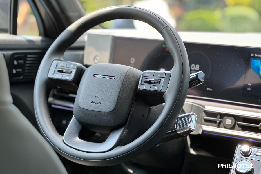 2024 Hyundai Santa Fe steering wheel
