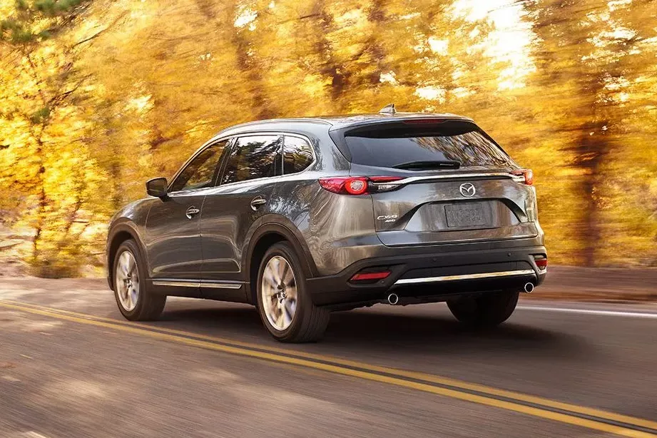 Mazda CX-9 rear end