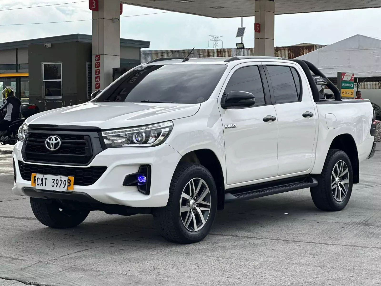 Buy Used Toyota Hilux 2020 for sale only ₱1145000 - ID855184