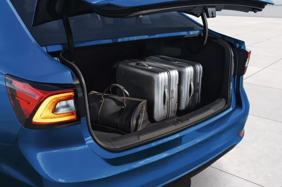 MG 5 trunk