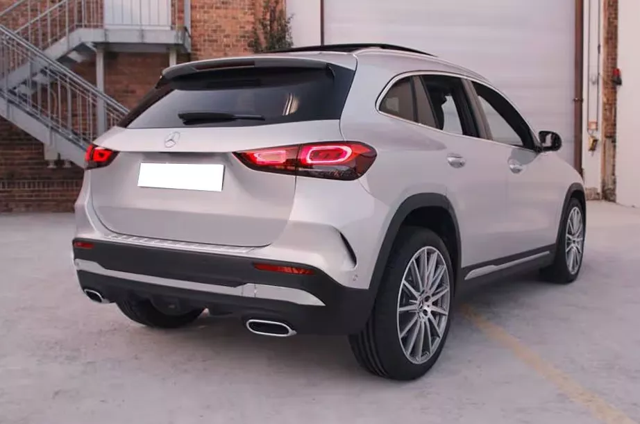 Mercedes-Benz GLA-Class angular rear