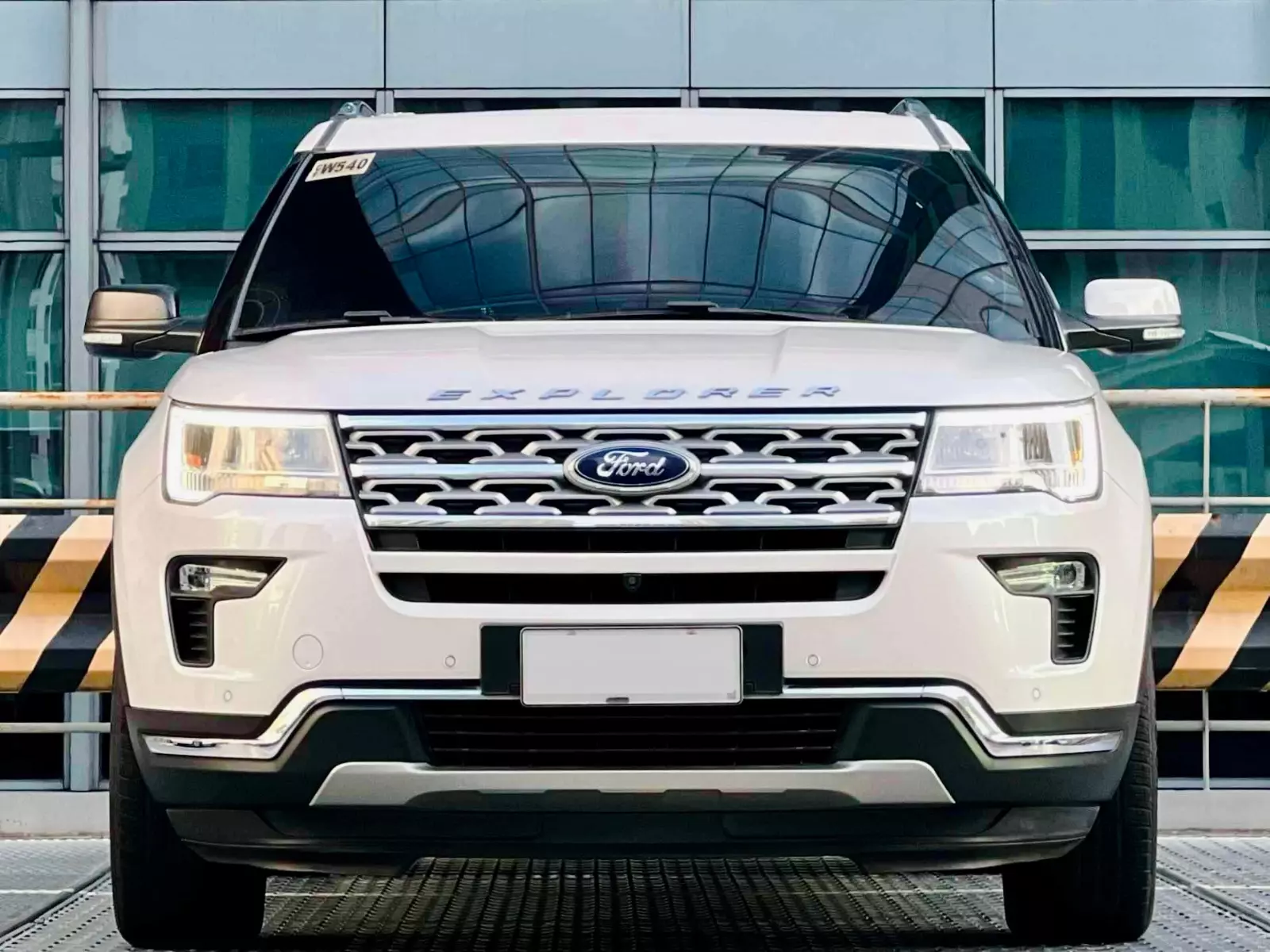 Buy Used Ford Explorer 2018 for sale only ₱1198000 ID858936
