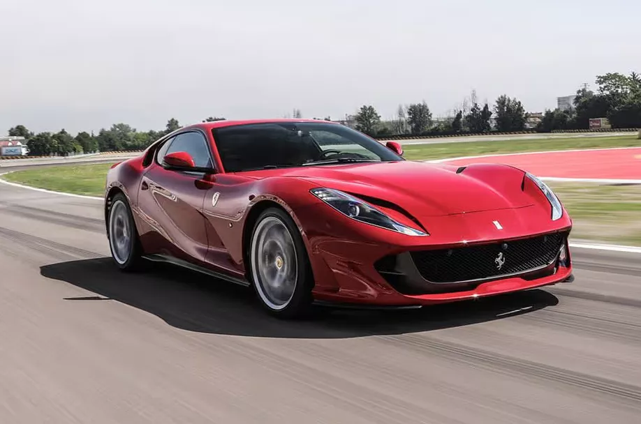 Ferrari 812 Superfast angular front