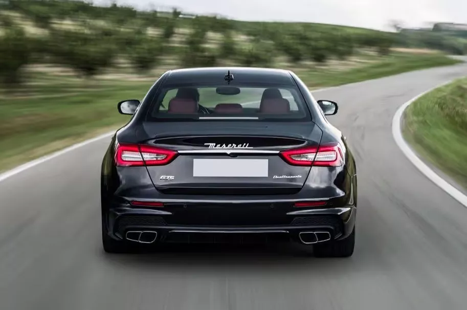 Maserati Quattroporte angular rear