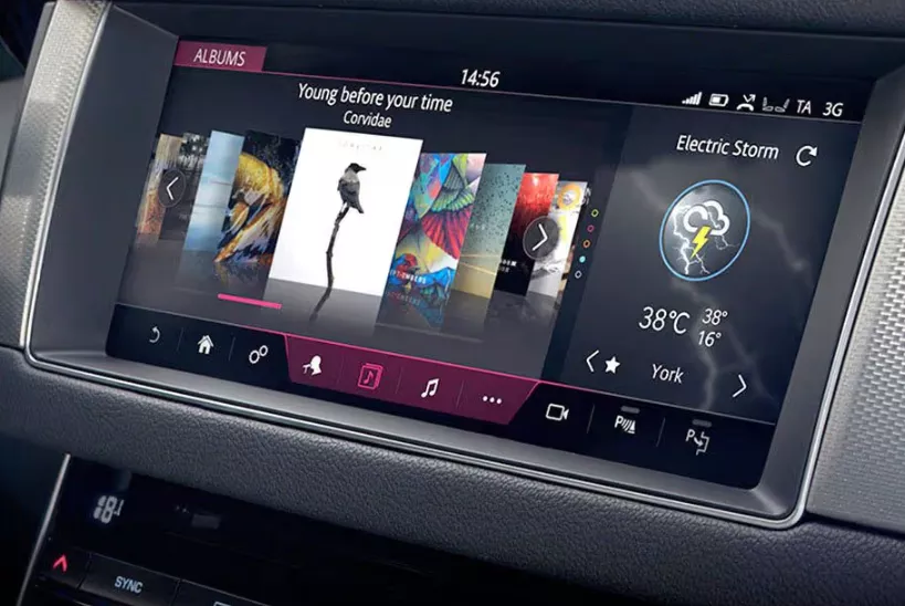 Jaguar XF touchscreen