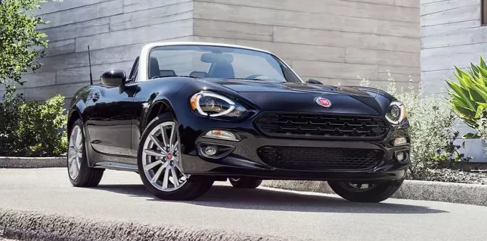 Fiat 124 Spider exterior