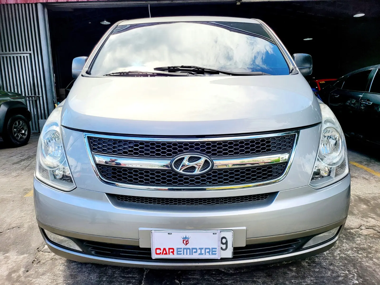 Hyundai Grand Starex 2014 2.5 GL Automatic