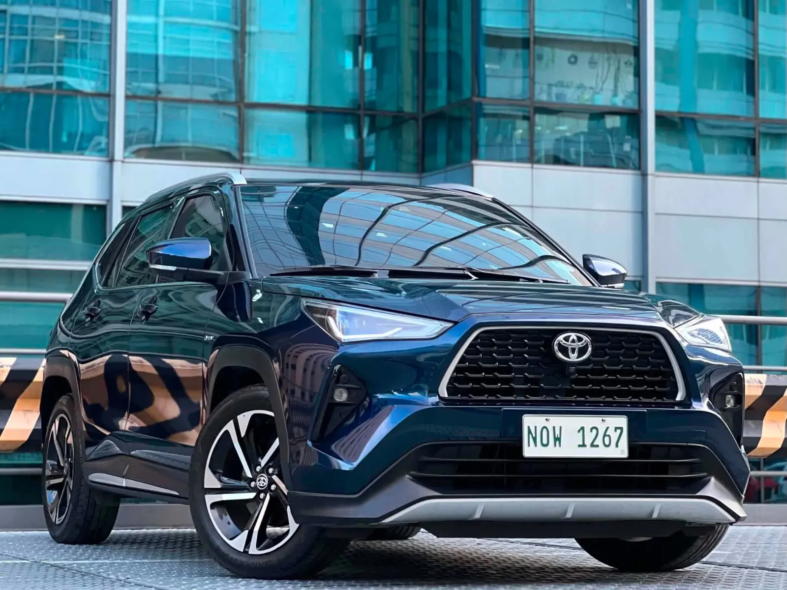 Buy Used Toyota Yaris Cross 2024 for sale only ₱1128000 - ID904146