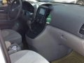 2010 Kia Carnival Diesel Automatic-2