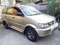 Isuzu Crosswind XUVi Diesel Manual 2003-1