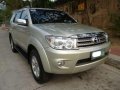 2011 Toyota Fortuner G Manual Diesel Casa vs 2009 2010 2012 2013-1