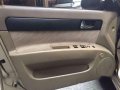 Chevrolet Optra 2005 LS AT Chevy Classy Beige Interior -8