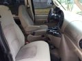 2005 Ford E150-8