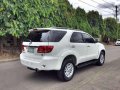 RUSH SALE 2007 Toyota Fortuner V 4x4 Automatic diesel-7