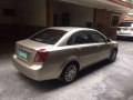 Chevrolet Optra 2005 LS AT Chevy Classy Beige Interior -10