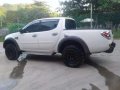 2016 toyota vios . 2007 mitsubishi strada 4x4-4