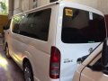 Toyota hiace commuter 2015-1