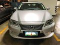 Almost brand new Lexus Es 350 Gasoline-6