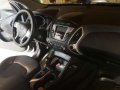 2012 Hyundai Tucson 4x2 gas automatic-11