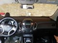 2012 Hyundai Tucson 4x2 gas automatic-3