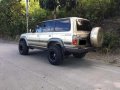 vx 80 toyota landcruiser 4inches lift diesel 35cst tires wide rims-4