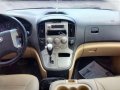 2012 Hyundai Starex Gold Top of the Line GL Grandia Urvan E150 Innova-8