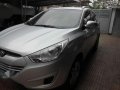 2010 hyundai tucson automatic like rav crv-1