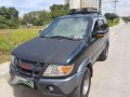 Isuzu crosswind XUV 2010 MT-5