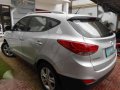 2010 hyundai tucson automatic like rav crv-2