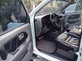 Isuzu Crosswind XUV Manual 2002-5