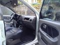 Isuzu Crosswind XUV Manual 2002-6