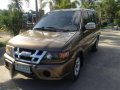 isuzu crosswind xto 2002 rush sale 270k all power MT-5