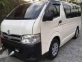 2011 Toyota Hiace Commuter-6