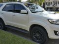 2015 Toyota Fortuner Model V Diesel Pearl White 4x2 AT-2