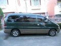 well kept Hyundai starex-0