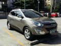 2012 model hyundai tucson CRDI engine 4x4-2