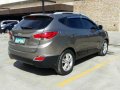 2012 model hyundai tucson CRDI engine 4x4-1