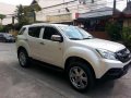 For Sale isuzu Mux 2016 Model MT ( Base Model) Assume Balance-0