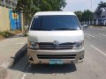 Toyota Hiace Super Grandia 2013-6