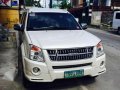 Isuzu Alterra 2012 Urban Cruiser 4X2 AT Pearl White-1