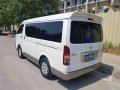 Toyota Hiace Super Grandia 2013-1