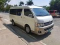 Toyota Hiace Super Grandia 2013-7