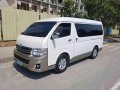 Toyota Hiace Super Grandia 2013-4
